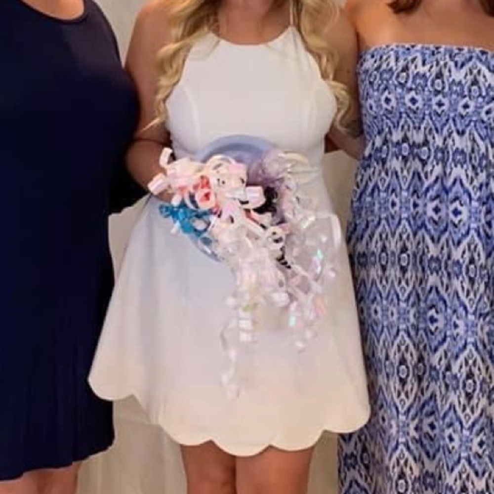 Scalloped Backless White Dress